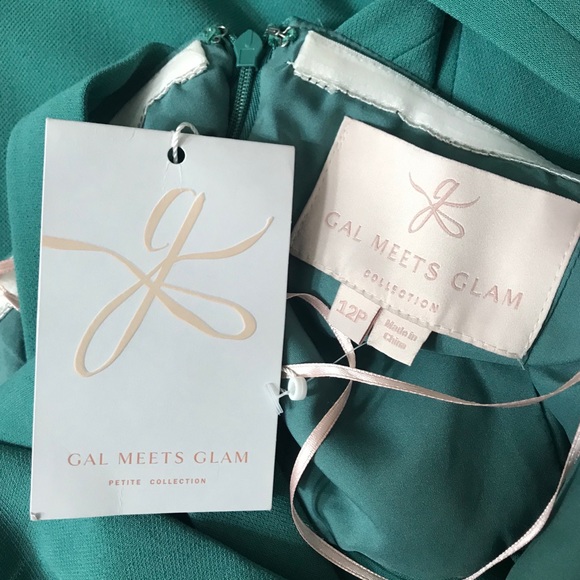 Gal Meets Glam Nicole Green Jumpsuit 12P - Picture 4 of 6